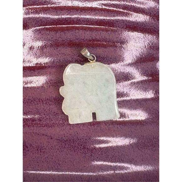 Vintage Jade elephant pendant - Picture 8 of 8